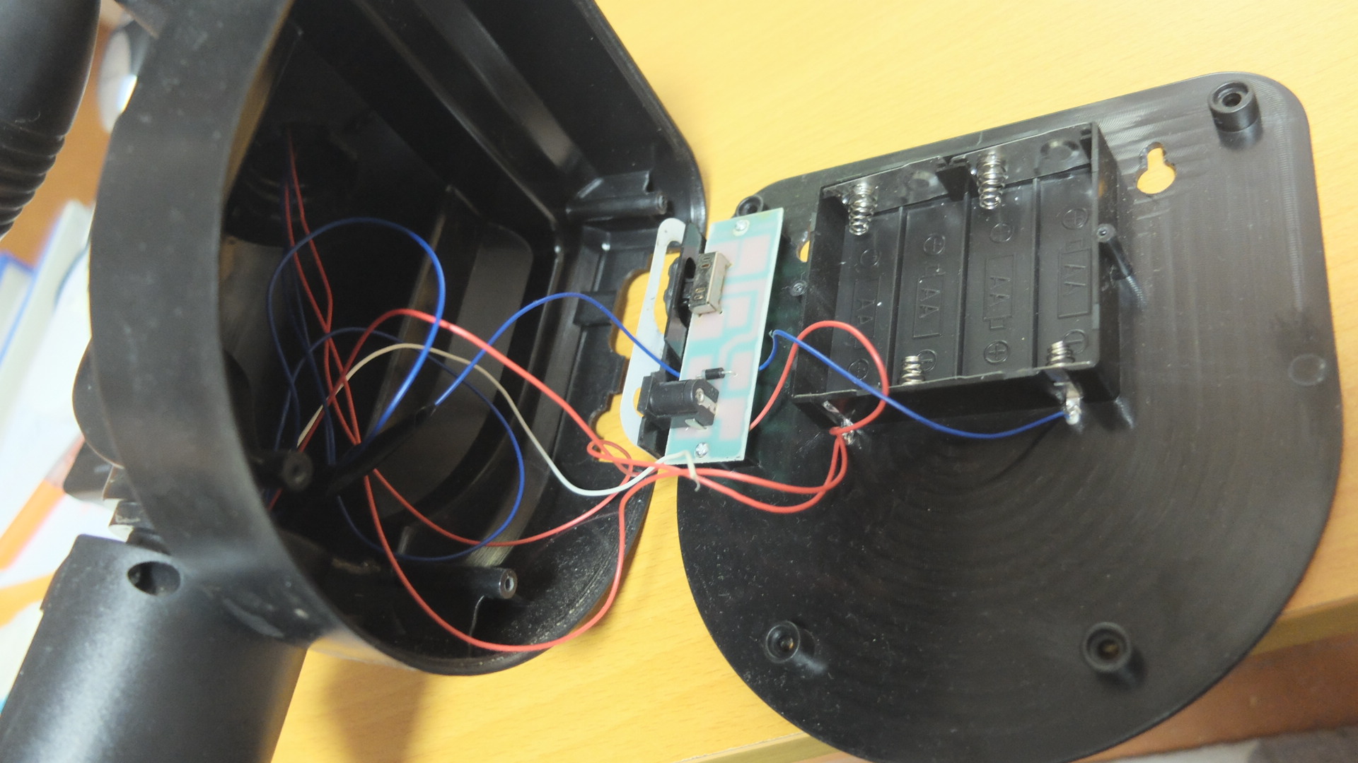 DIY�C��,�\�[���[���Z���T�[���C�g�C��